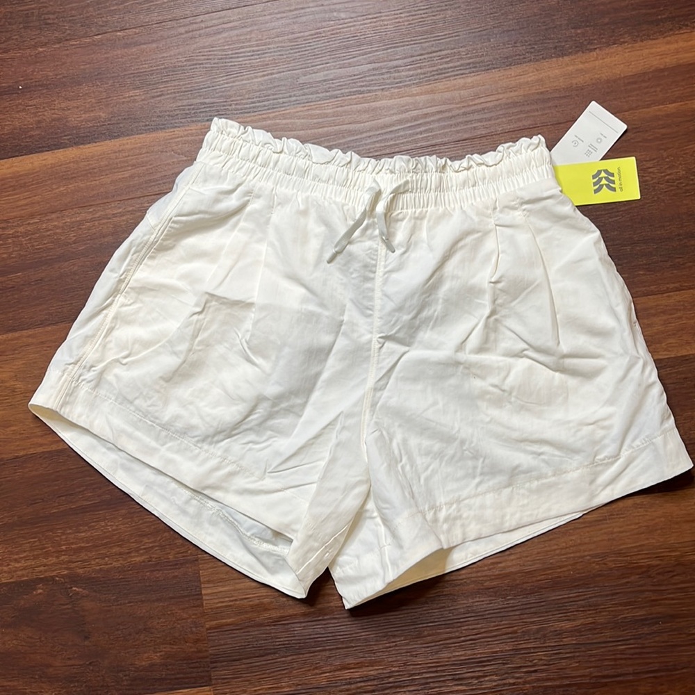 All in motion, womens resort high rise short crm S M L XL moisture wicking, NWT